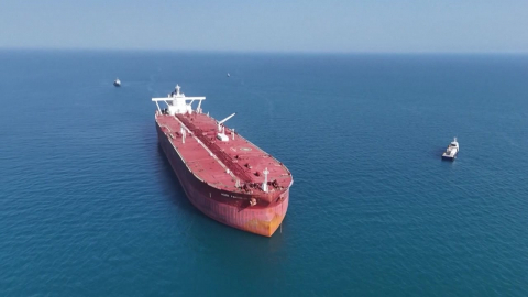 호르무즈 '대혼란'...이란, 유조선 향해 발포까지