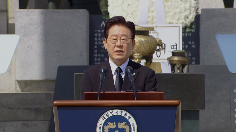 이 대통령 "민주주의, 가장 유용·합리적…끝없이 입증해야"