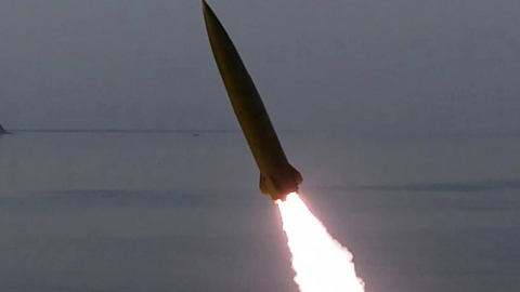 북, 집속탄 또 쏘며 사진 첫 공개…지뢰탄도 장착