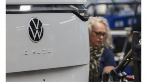 "자동차 대신 미사일"...독일 제조업 '사활 건 변신'