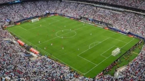 기차로 경기장 가는 데 22만 원…월드컵 팬들 "지갑 털린다"