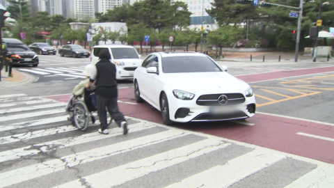 멈춰야 하는데 \'쌩쌩\'…경찰, 우회전 집중단속 돌입