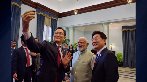 이 대통령·모디·이재용 셀카…"새길 개척할 파사석탑 쌓자"