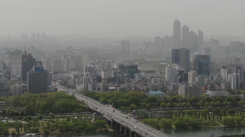 [날씨] 전국 뒤덮은 황사, 곳곳 '미세먼지주의보'…호흡기 건강 비상
