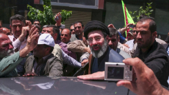 전문가가 포착한 파국의 징조? "모즈타바가 살아 있다면 그게 ...