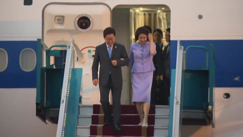 이 대통령, 하노이 도착…내일 한-베트남 정상회담