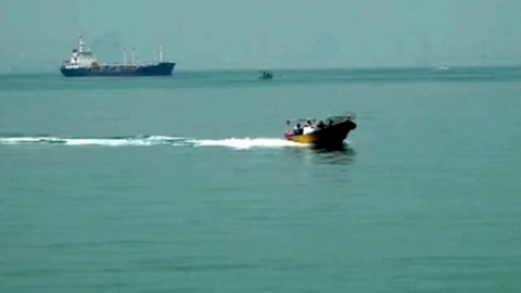  "이란, 호르무즈 해역에서 화물선 2척 잇따라 공격"