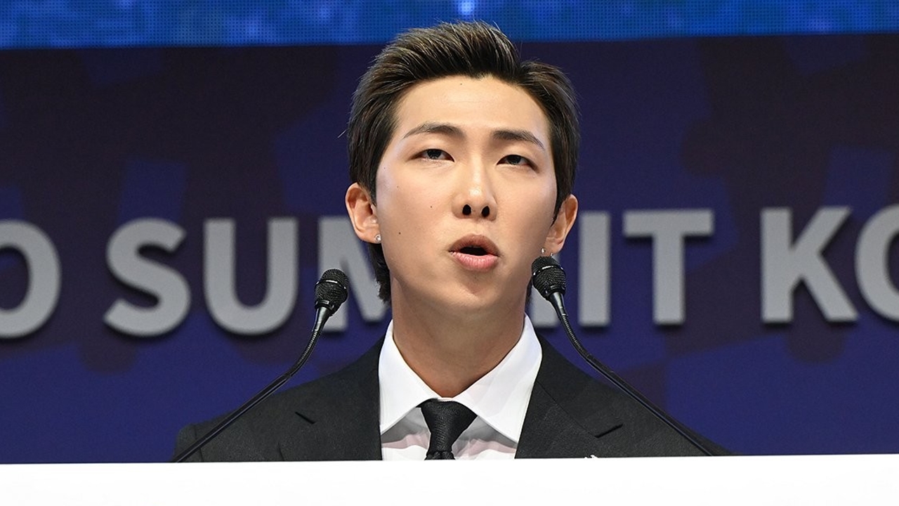 방탄소년단 RM, 日 금연구역서 흡연 의혹…"꽁초 무단 투기"