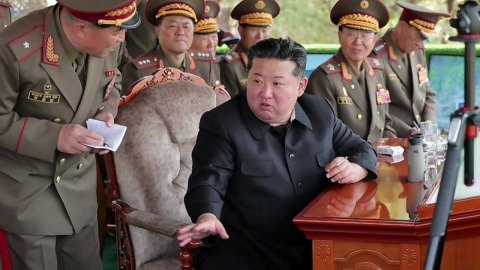 김정은, 6일 만에 또 군사 행보…"사상 무장" 주문