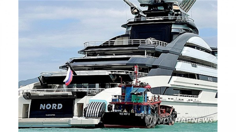 전 세계는 '봉쇄'...푸틴 측근은 '하이패스'?