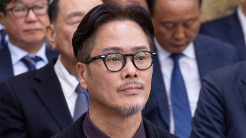 \'제자 성폭행 혐의\' 뮤지컬 배우 남경주 불구속 기소