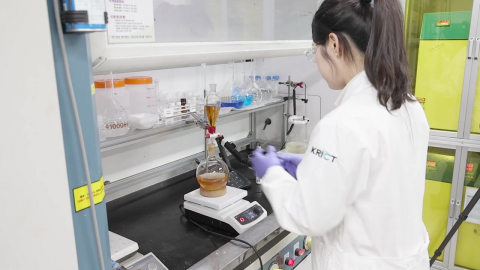 나프타 수급 불안 가중…이산화탄소로 생산한다!