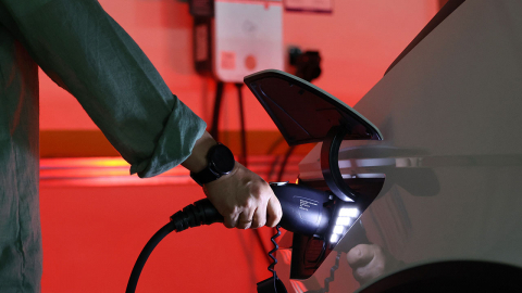 전기차 충전요금, 속도별 5단계로…가격표도 생긴다