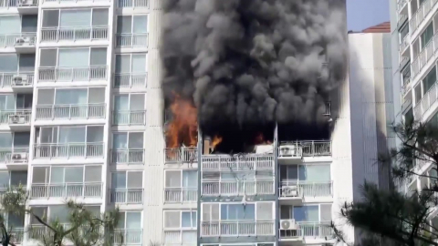 의왕 내손동 아파트에서 큰불…화재 현장에서 1명 사망