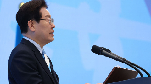이 대통령 "불법대부는 무효...갚지 않아도 무방"