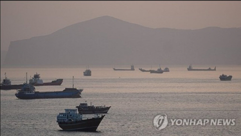 해운 정보업체 "현재 걸프 해역에 상선 900척 이상 발 묶여"