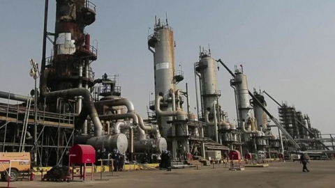 OPEC+ 7개국, 6월부터 원유 증산…미 재무 "전쟁 이후 유가 급락할 것"