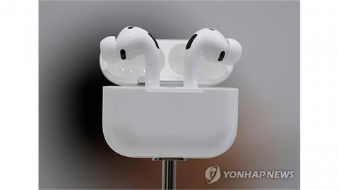시리의 ‘눈'이 된 에어팟...애플, 카메라 탑재 AI 이어폰 출시 임박
