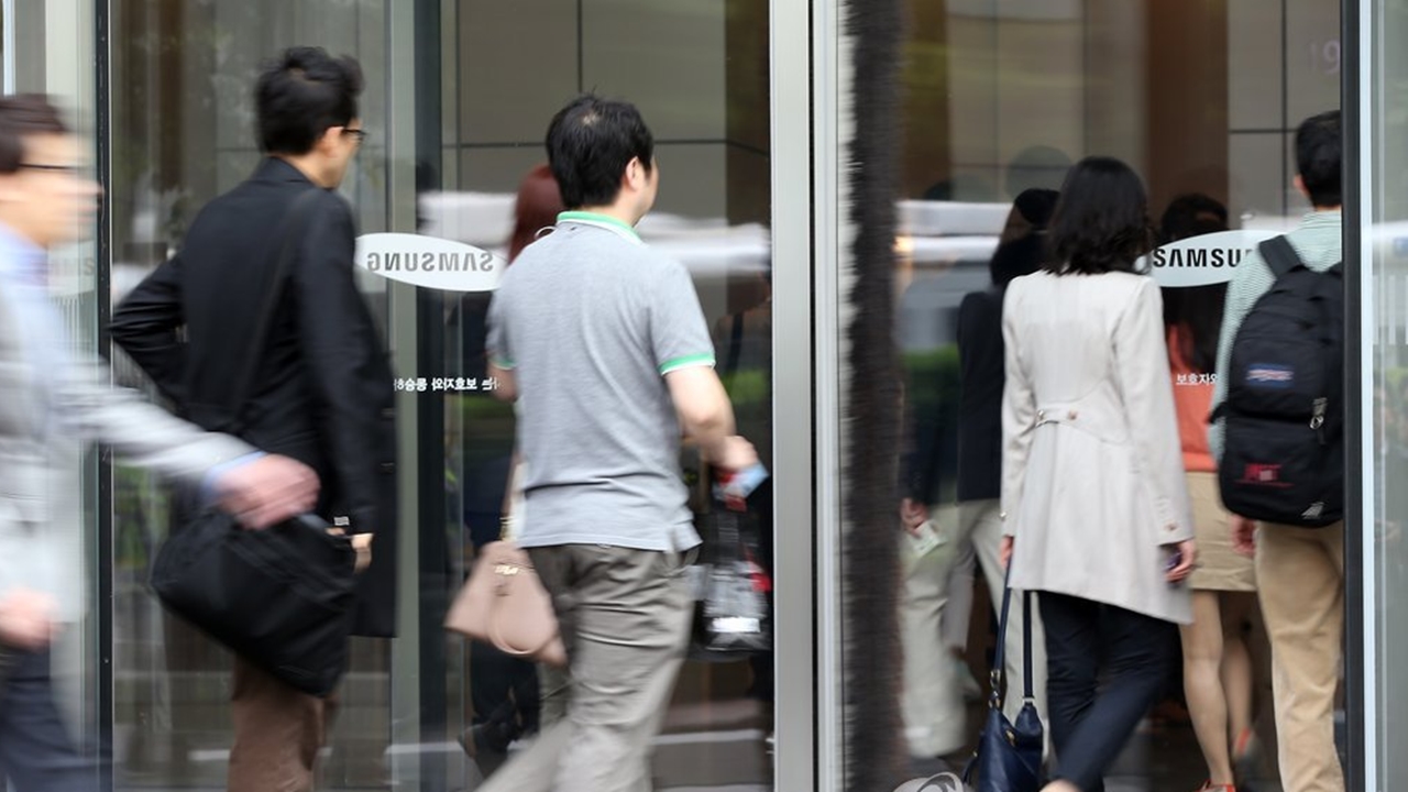 삼성전자 임직원 1분기 평균월급 1,200만원 추산…"역대 최고"