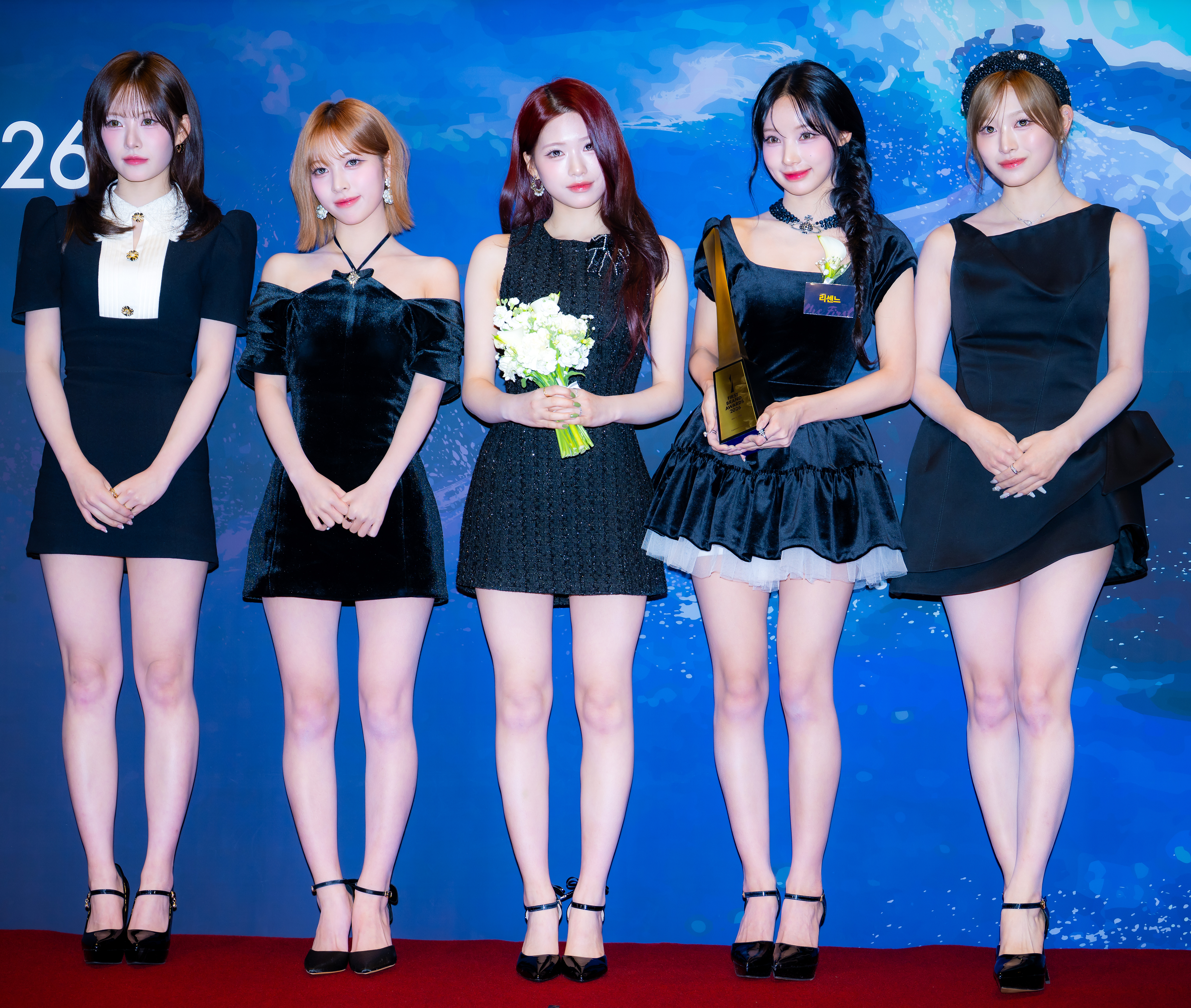 리센느 측 "멤버 앞 부적절 선물 전달돼…서포트 전면 중단"