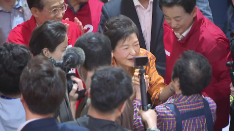 박근혜 본격 등판…대구 이어 대전도 지원사격