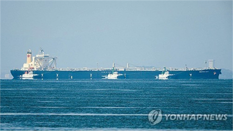 호르무즈 첫 통과 일본 선박 도착...200만 배럴 반입