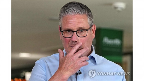 "소셜미디어는 현대판 담배"...영국, 16세 미만 전면 금지 추진