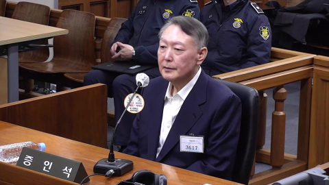 윤석열 '위증' 1심 무죄…'사후 선포문' 강의구 실형