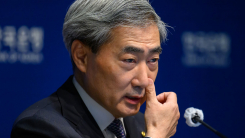"금리 인상, 점도표를 보면 해답 보일 것"...'데뷔' 신현송 매...