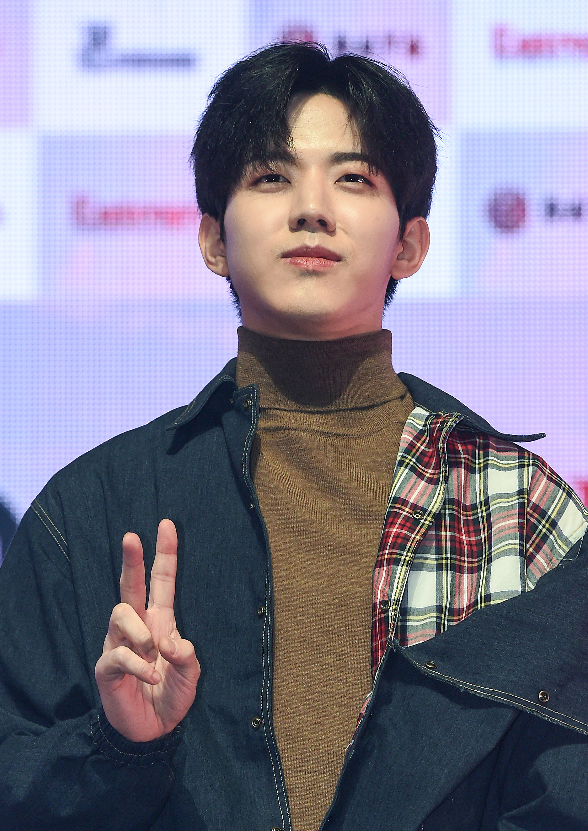 [Y초점] “나 서른두 살이에요” 박준형에서 데이식스 도운의 “내 어디 안 간다”까지