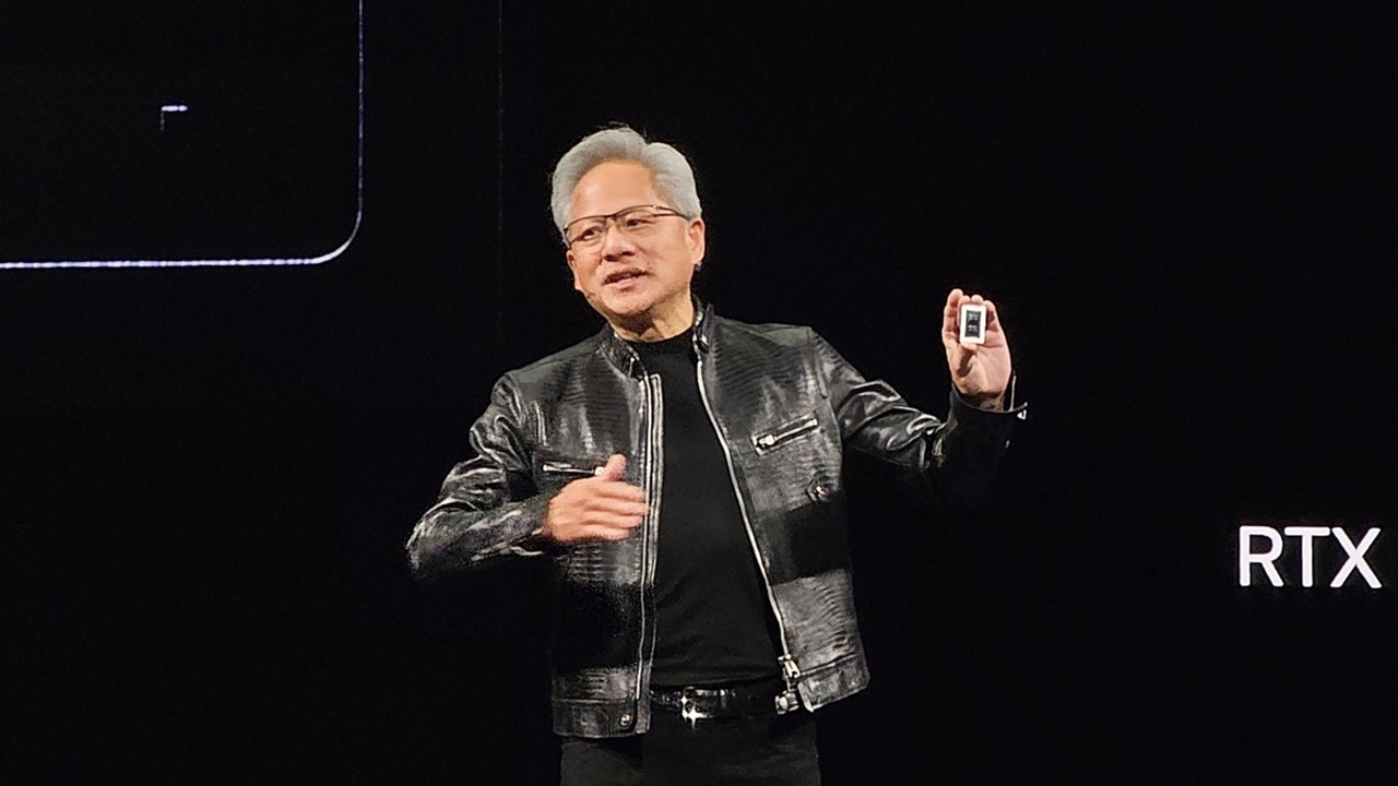 젠슨 황, 삼성전자 성과급 질문에..."가능한 한 많이 보상해야"