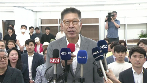 [현장영상+] 박형준 "전재수 후보에게 축하의 말씀…부산 중요한 시점"