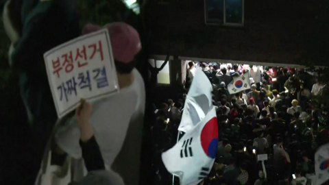 초유의 투표지 부족 사태…"투표함 못 나가" 밤샘 대치