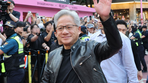 페이커 만나고 '삼소 회동'...젠슨 황, 이유 있는 광폭 행보?