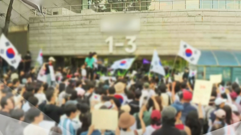 개표소 대치 아침까지 이어져…선관위 직원 고립