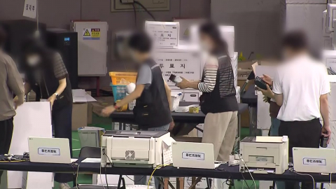 송파 개표소 대치 이틀째…투표함 이송 난항