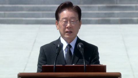 [현장영상+] 이 대통령 현충일 추념사 "모두를 위한 숭고한 헌신에 반드시 보답할 것"