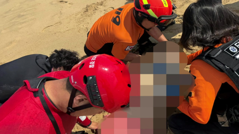 강릉 앞바다서 카약 전복...1명 의식 불명