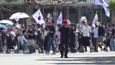 '개표소 봉쇄'에 일대 공연도 당일 운영 변경…사태 장기화 우려