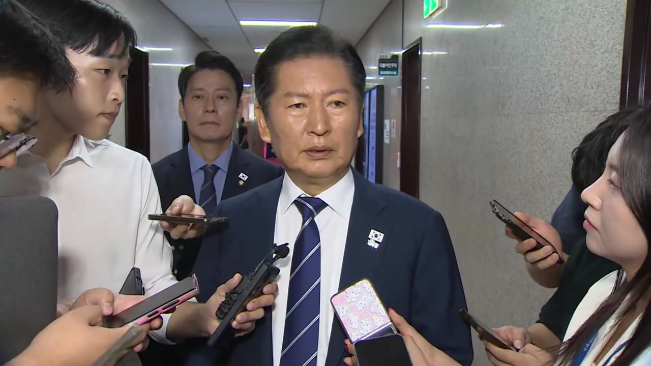 역대급 '강한 여당' 계속...당·청 관계에 쏠린 시선