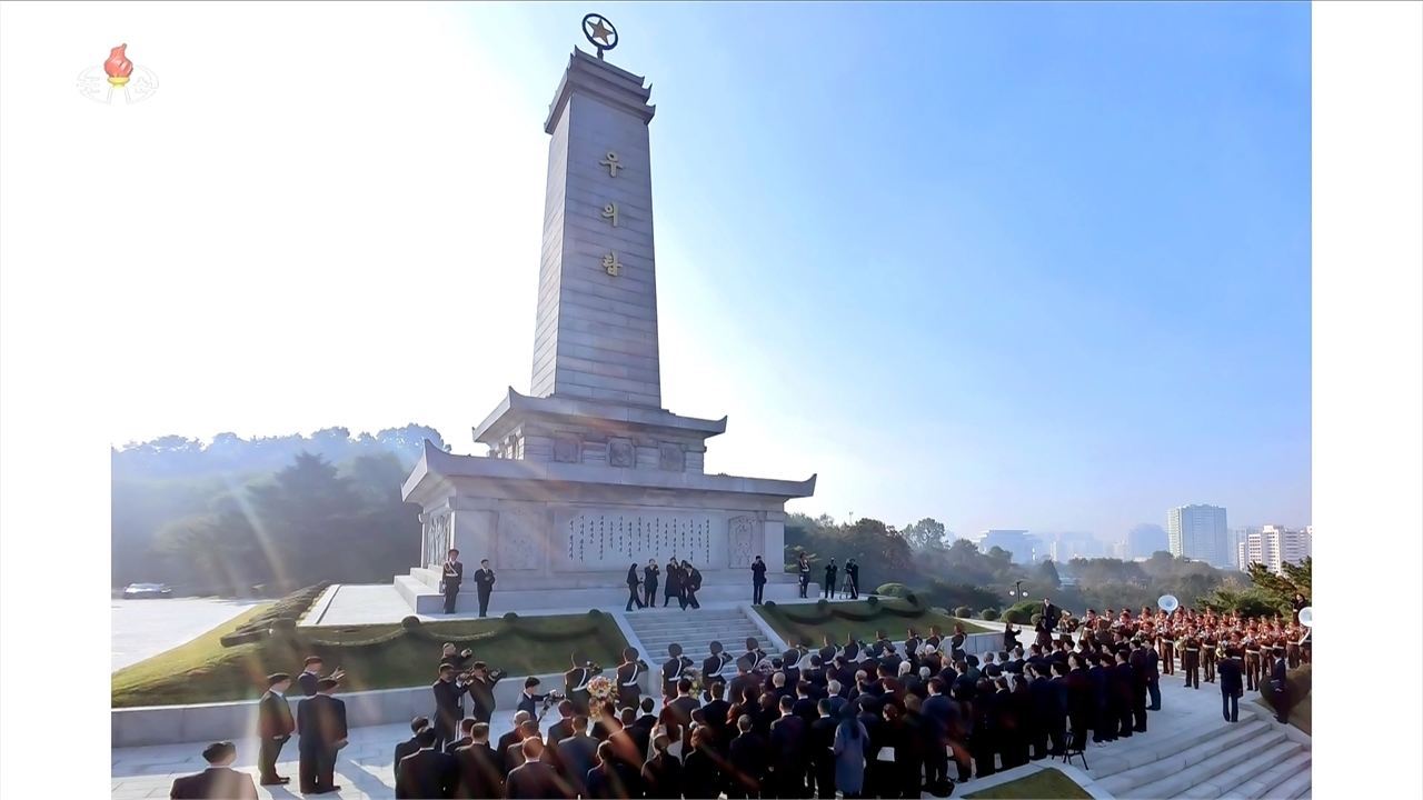 중국 지도자, 방북 때마다 금수산궁전·우의탑 방문
