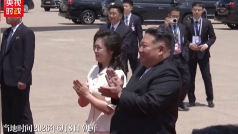 김정은·리설주, 평양공항에서 시진핑 부부 영접