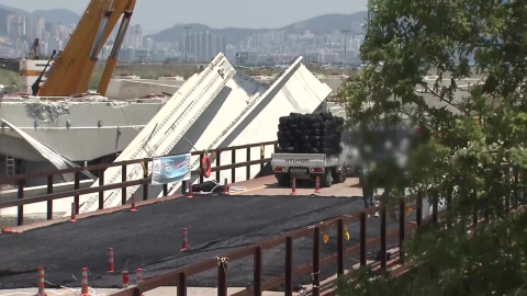 부산 에코델타시티 교량 건설 중 붕괴…2명 부상