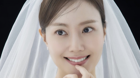 '6월 결혼' 문채원, 웨딩 화보 공개…명불허전 미모