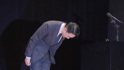 고개 숙인 오너 일가…"JTBC 등 회생 절차 불가피"