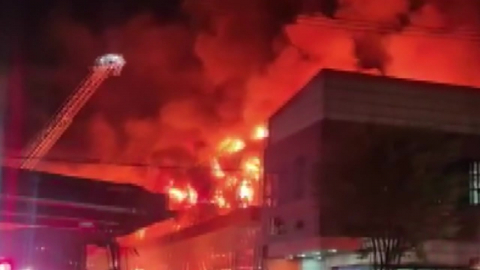 인천 북항 인근 공장 25개 동 잿더미…안암역 가스 누출
