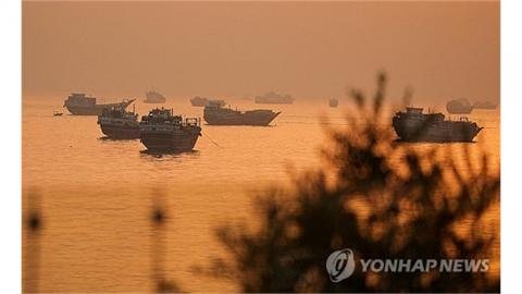 "돈 내면 미 해군이 호위"...트럼프, 호르무즈 'VIP 패스' 검토