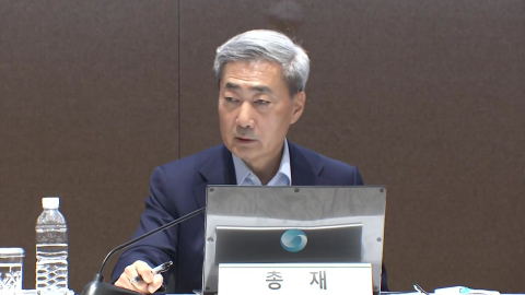 신현송, 다시 \'금리 인상\' 신호…"빅스텝엔 선 그어"