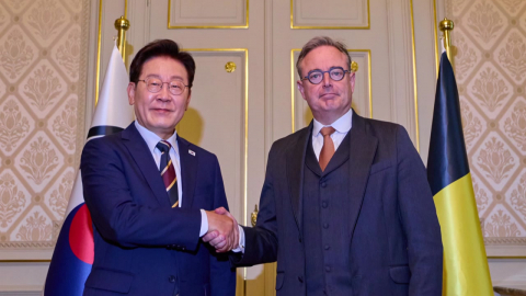 \'유럽 외교\' 시동·트럼프와 환담…이 대통령, 직접 성과 브리핑
