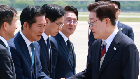 90도 인사 뒤 "흔들리는 인생"…갈등 불씨 여전